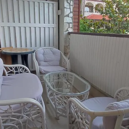 Apartment Dom-el Real Amphora *