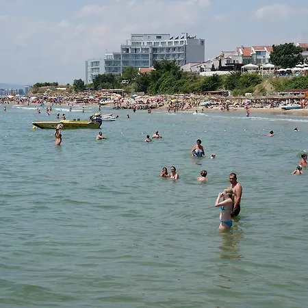 Apartment Dom-el Real Amphora